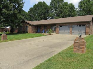 48 Virginia Dr, Jeffersonville, IN 47130