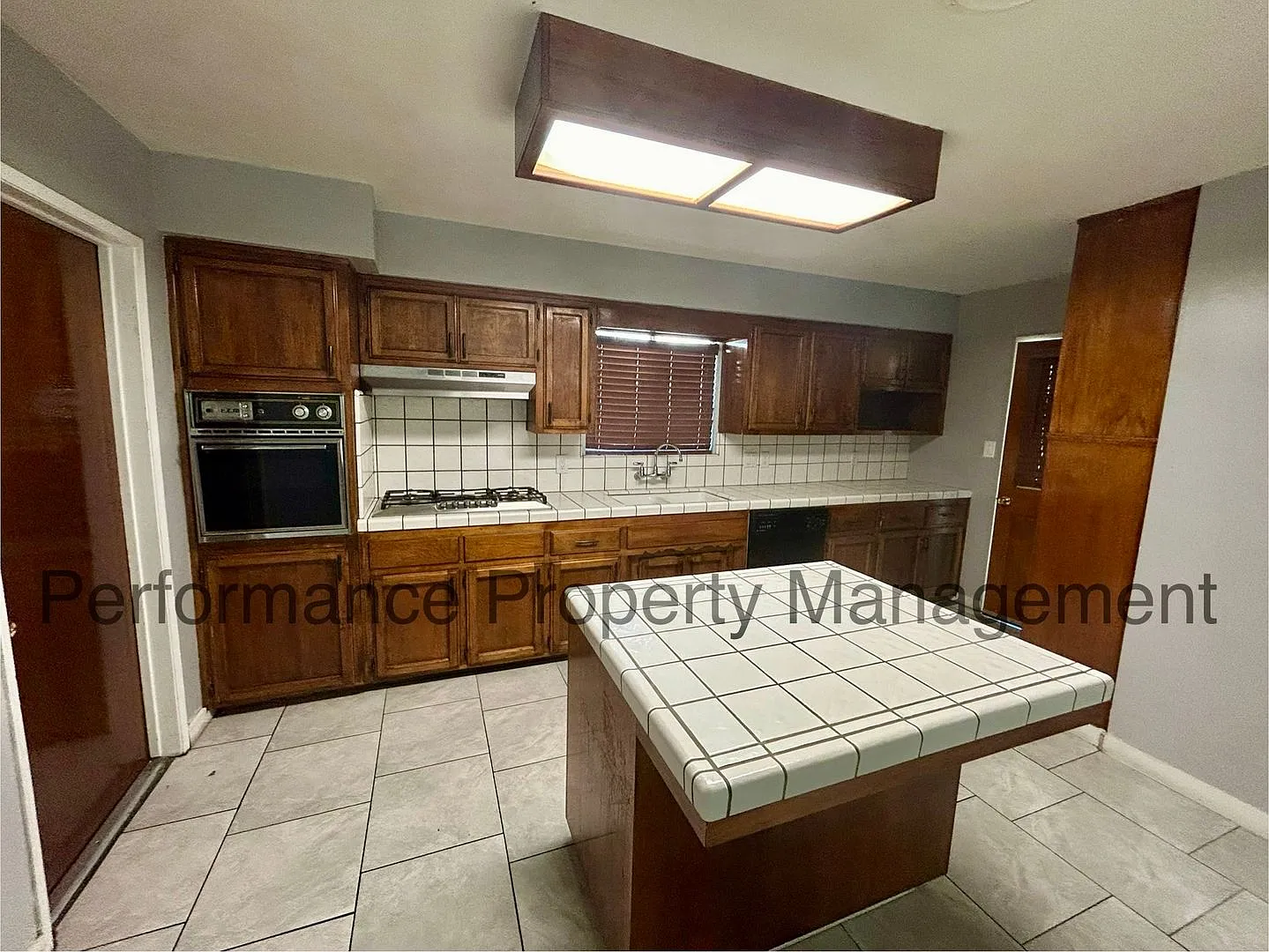 3 Bed/2 Bath SE Bakersfield Home w/ RBP & $0 Deposit Option — Photo 4