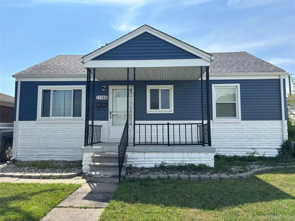 17588 Quarry St, Riverview, MI 48193