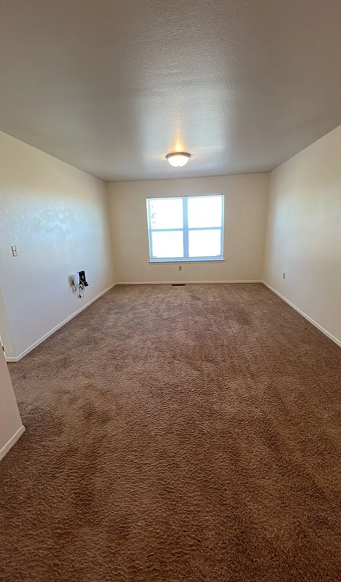 2 bed, 1.5 bath, 1066 sqft, $1,510 — Photo 2