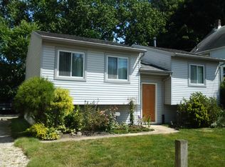 911 Woodward Ave, Akron, OH 44310
