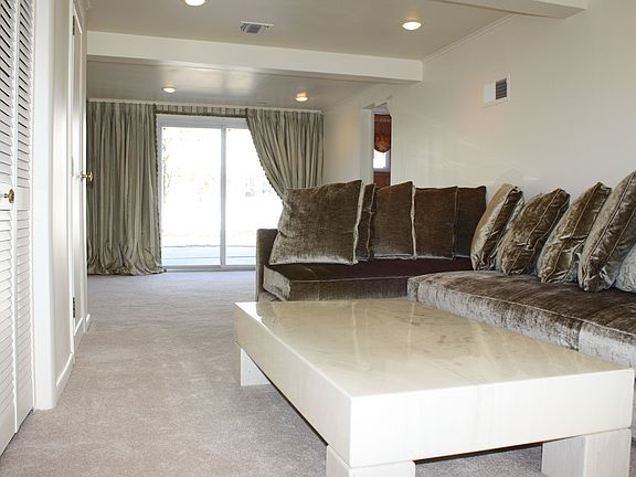 2nd image of 746 Foch Blvd