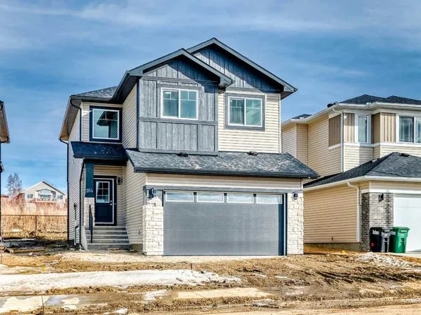 164 W Lakewood Cir, Strathmore, AB T1P 0G9