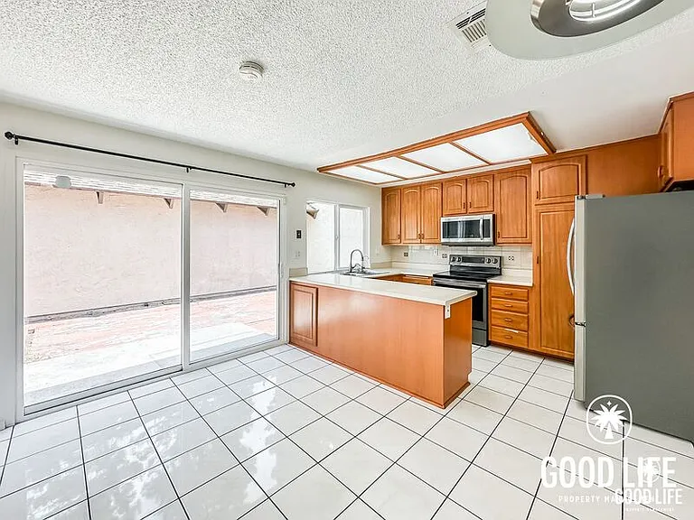 6747 Parkside Ave — Photo 1