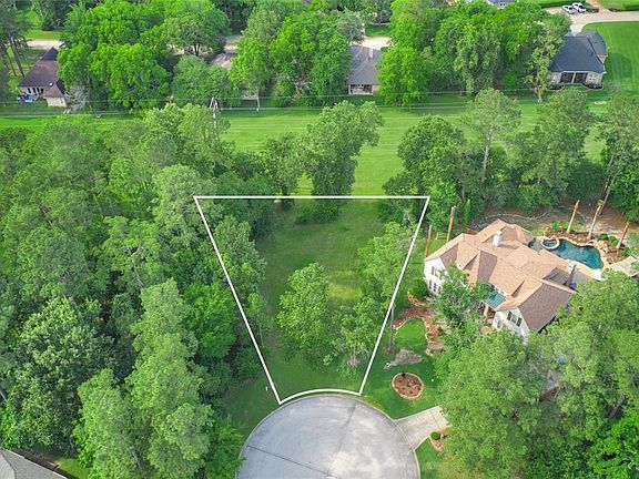 5th image of 19 Brookwood Ct
