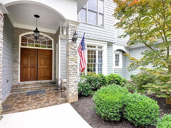 Exquisite Stone Accents