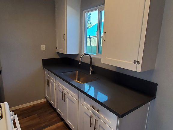 5th image of 3055 44th St APT B