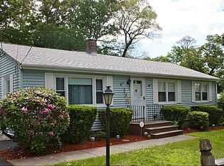 3 Summit Rd, Cumberland, RI 02864