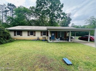 502 White St, Mendenhall, MS 39114