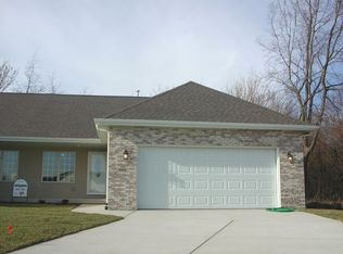 2903 Ocala Ln, Springfield, IL 62707
