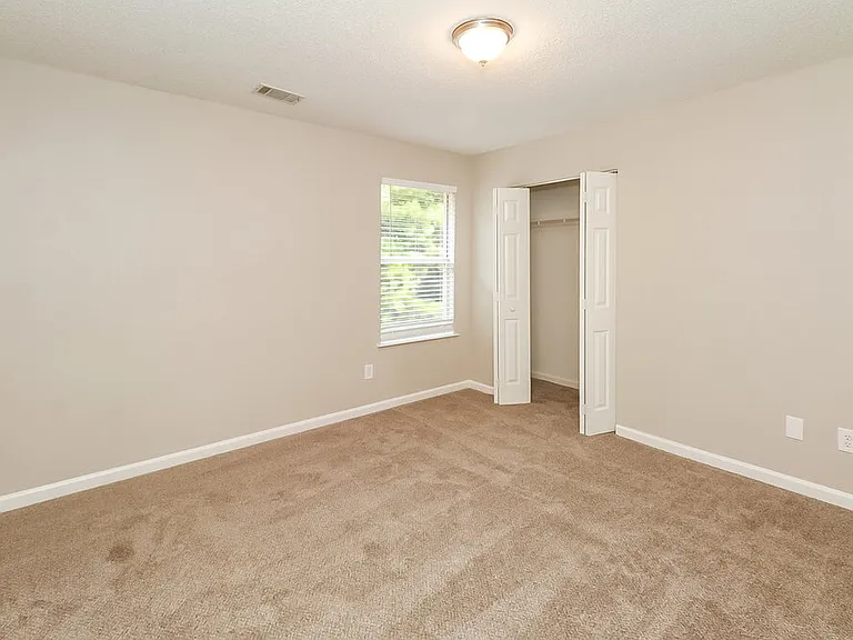 1112 Saint Phillips Ct — Photo 14