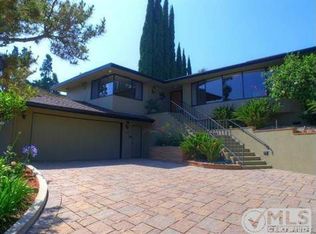 1537 Cedarhill Rd, Glendale, CA 91202