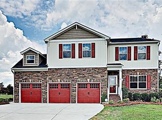 7602 Stoneykirk Dr, Greensboro, NC 27409