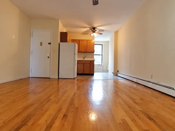 568 Union Street image 1 of 5