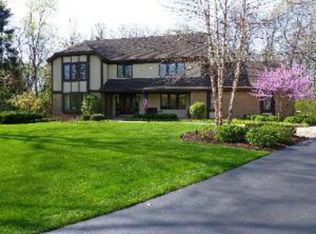 4 Parton Ct, Lake Forest, IL 60045