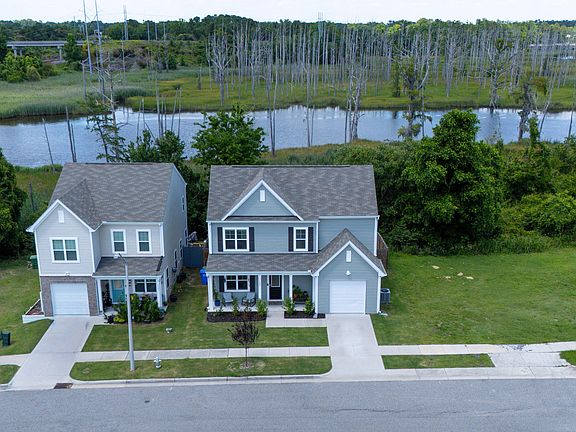 3rd image of 1305 Creekfront Drive