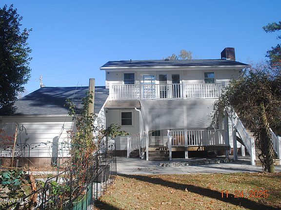 3rd image of 905 Sioux Dr