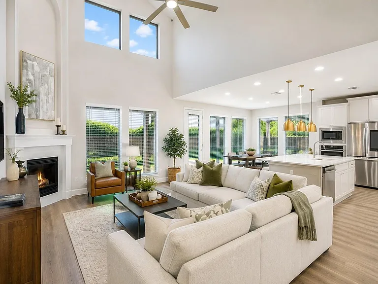 2327 Partridgeberry Ln — Photo 6