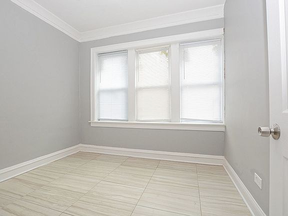 4th image of 2453-2455 W Marquette Rd #6705-6711