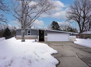 2220 Barbara Ave, Appleton, WI 54915