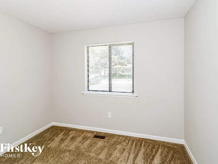 3201 Delhi Dr — Photo 13