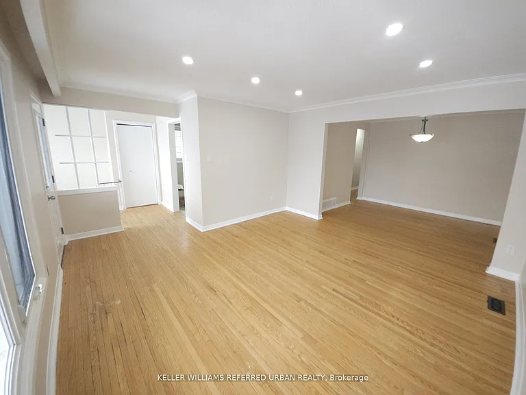 30 Picaro Dr — Photo 7