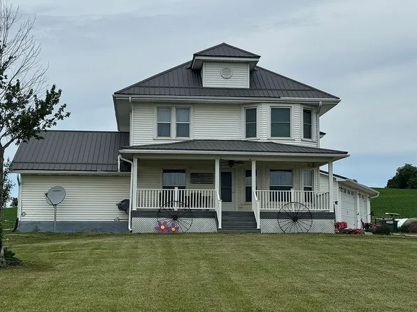 1867 270th St, Toledo, IA 52342