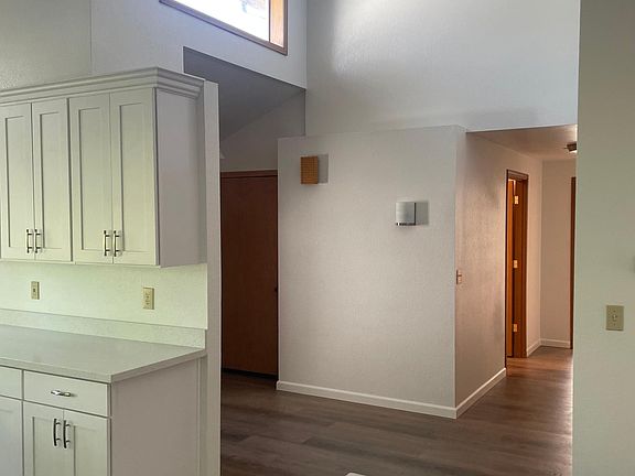 5th image of 5905 W Sarazen St SE