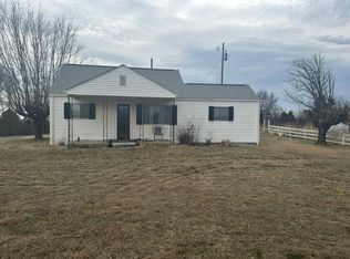 404 Cedar St, Marshall, AR 72650