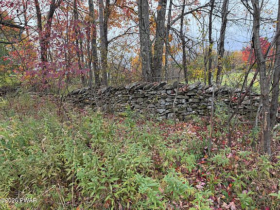 4th image of 665 Perkins Pond Rd