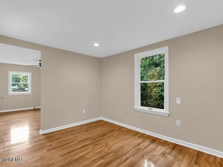 18 Maple Ave #B — Photo 6