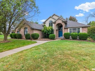 6213 Mackenzie Pl, Springfield, IL 62711