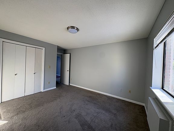 4th image of 41 Dunbar St #13