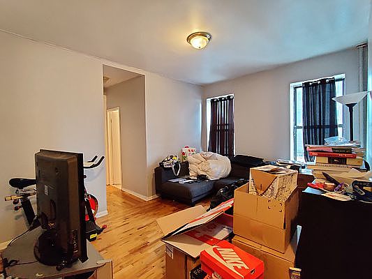 3rd image of 2027 Pacific St #5B