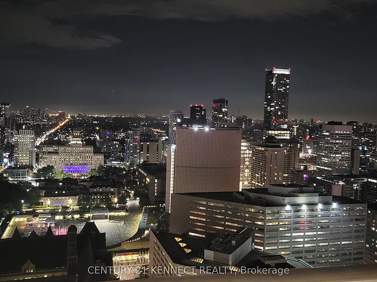 197 Yonge St #3310 — Photo 30