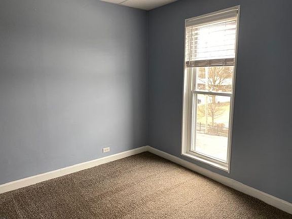 4th image of 126 E Grand River Ave APT 2