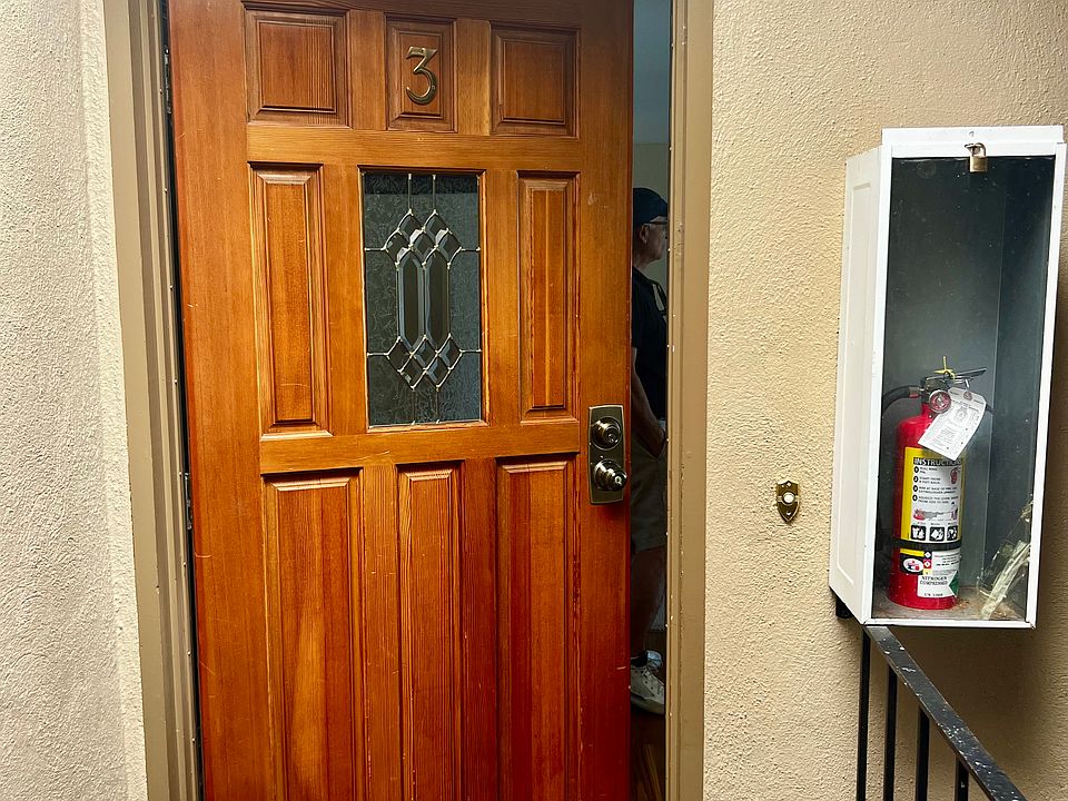 1st image of 131 Darby Pl APT 4