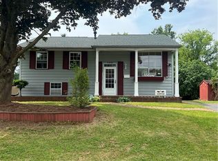 125 Clarewood Dr, Baldwinsville, NY 13027