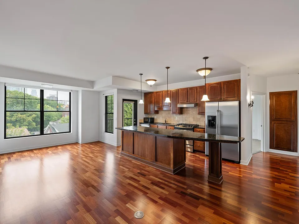 317 Groveland Ave #521