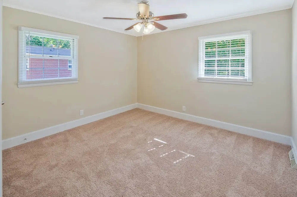 3 bed, 1.5 bath, 1512 sqft, $1,100 — Photo 4