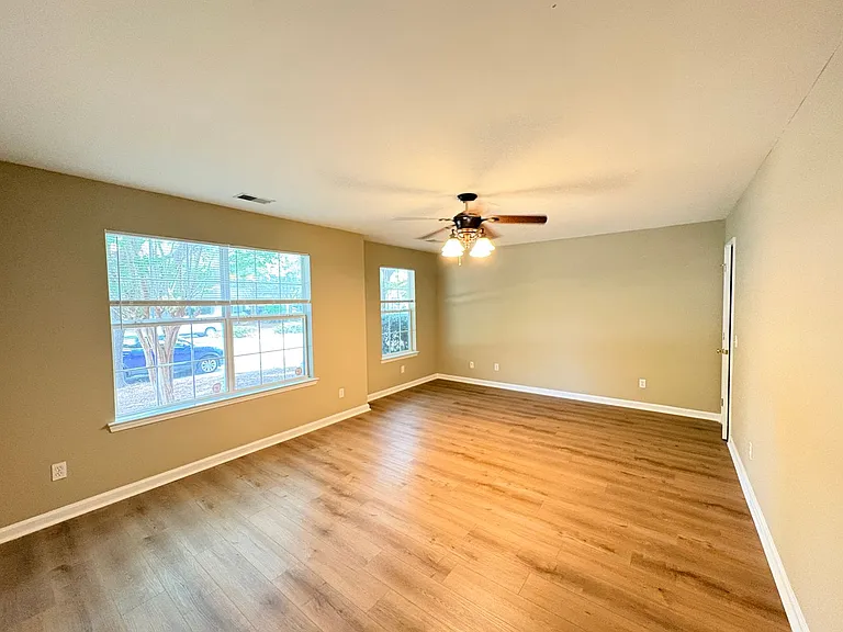 239 Station Mill Blvd — Photo 4