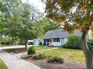 26 Oak Ridge Pkwy, Toms River, NJ 08755