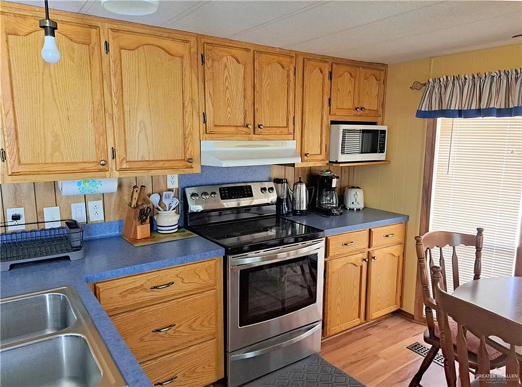 2 bed, 1.0 bath, 714 sqft, $750 — Photo 4