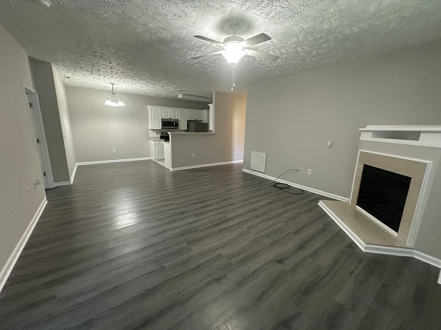 4020-104 Bardstown~ Woodland Village — Photo 2
