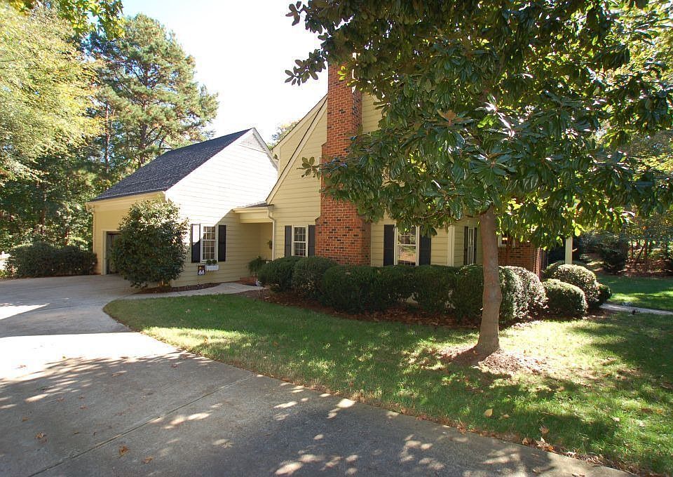 2nd image of 1709 Cross Point Rd