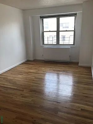 Rented by Akam Sales and Brokerage | media 16