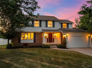 10 San Mateo Ct, East Amherst, NY 14051