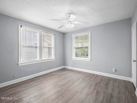 18th image of 1585 W 15TH Street