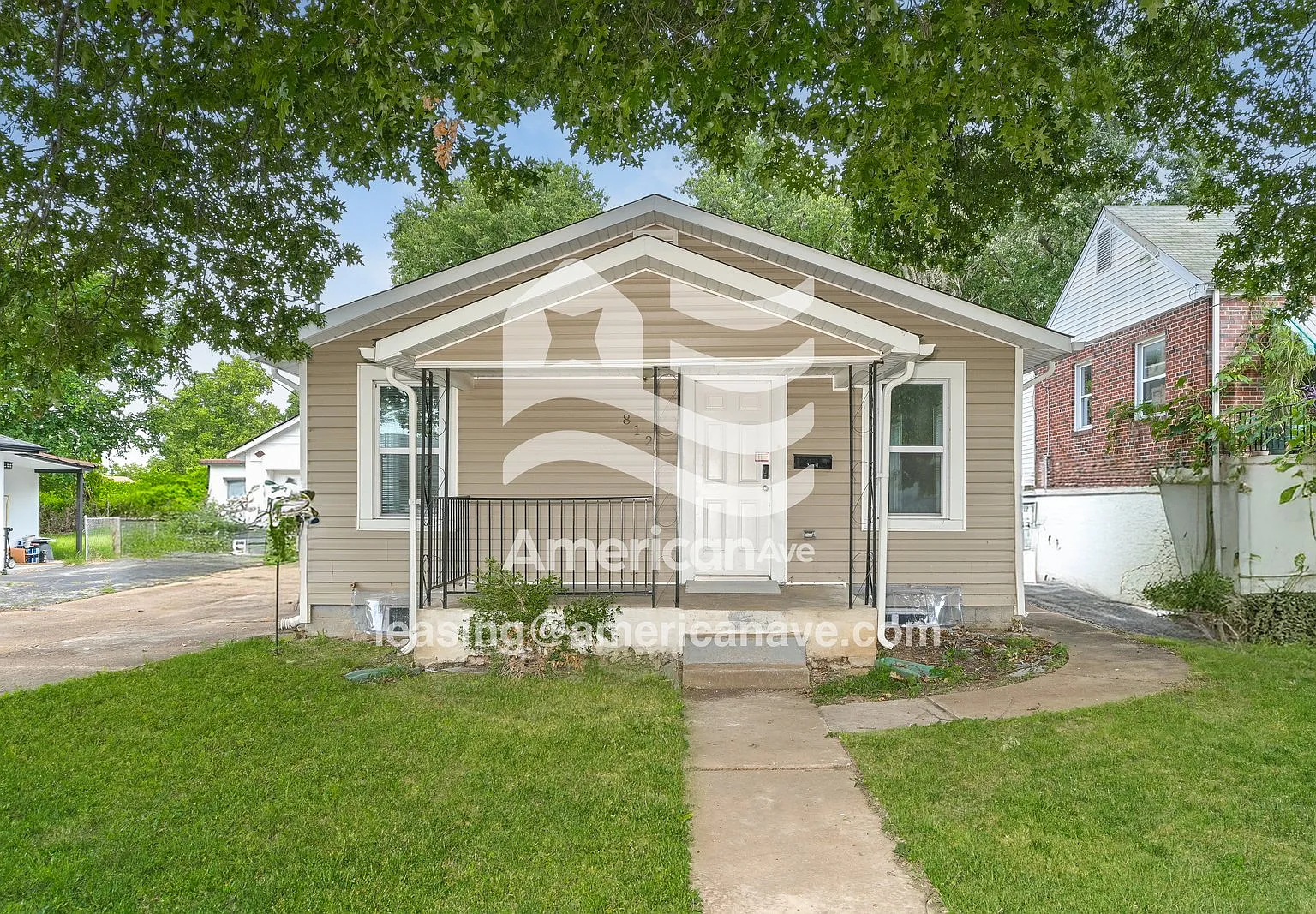3 bed, 2.0 bath, 1112 sqft, $1,809 — Photo 1