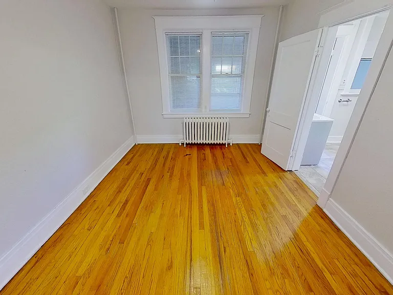 568 Park Ave #1 — Photo 16